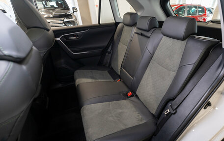 Toyota RAV4, 2025 год, 4 150 000 рублей, 13 фотография