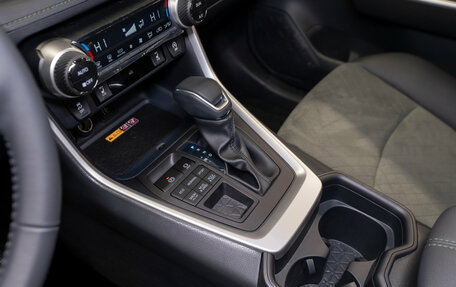 Toyota RAV4, 2025 год, 4 150 000 рублей, 17 фотография