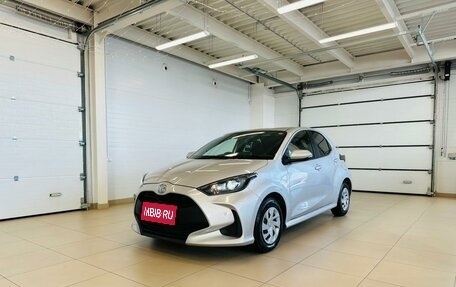 Toyota Yaris, 2020 год, 1 179 000 рублей, 2 фотография