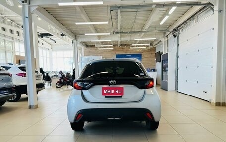 Toyota Yaris, 2020 год, 1 179 000 рублей, 5 фотография