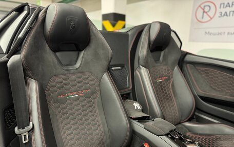 Lamborghini Huracán, 2018 год, 19 500 000 рублей, 5 фотография