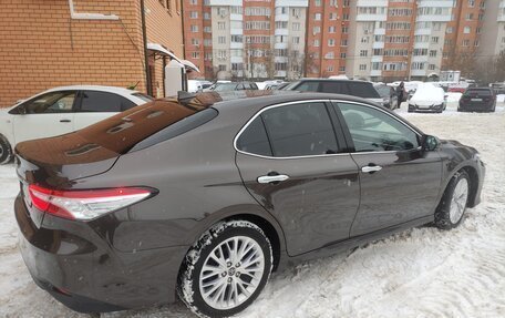 Toyota Camry, 2019 год, 2 850 000 рублей, 5 фотография