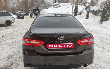 Toyota Camry, 2019 год, 2 850 000 рублей, 7 фотография