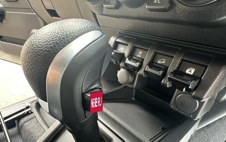 Suzuki Jimny, 2022 год, 2 040 000 рублей, 10 фотография