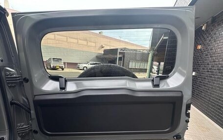 Suzuki Jimny, 2022 год, 2 040 000 рублей, 17 фотография