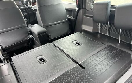 Suzuki Jimny, 2022 год, 2 040 000 рублей, 18 фотография