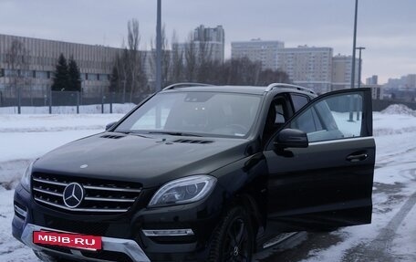 Mercedes-Benz M-Класс, 2012 год, 1 850 000 рублей, 10 фотография