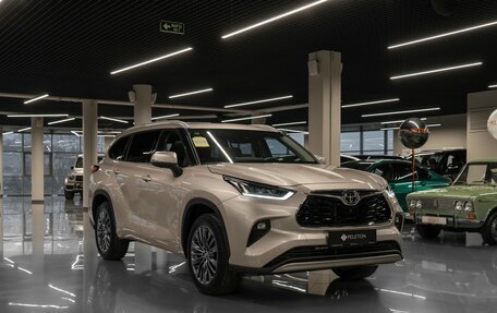 Toyota Highlander, 2025 год, 5 850 000 рублей, 2 фотография