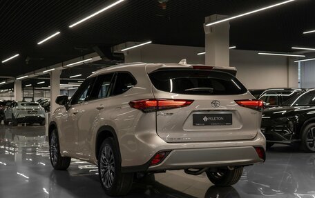 Toyota Highlander, 2025 год, 5 850 000 рублей, 4 фотография