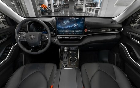 Toyota Highlander, 2025 год, 5 850 000 рублей, 8 фотография