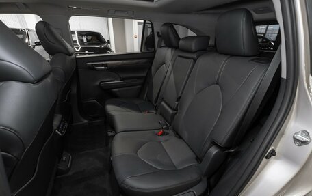 Toyota Highlander, 2025 год, 5 850 000 рублей, 14 фотография