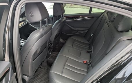 BMW 5 серия, 2019 год, 2 500 000 рублей, 13 фотография