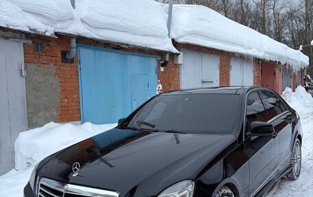 Mercedes-Benz E-Класс, 2011 год, 1 400 000 рублей, 1 фотография