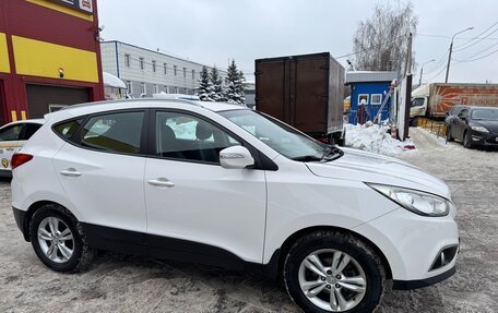 Hyundai ix35 I рестайлинг, 2012 год, 1 000 000 рублей, 3 фотография