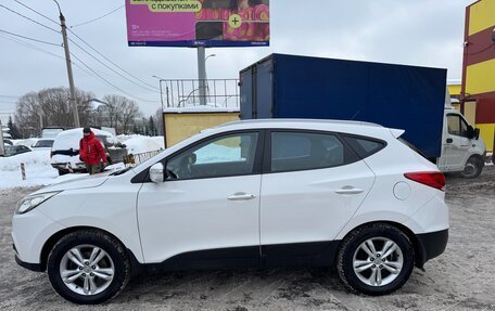 Hyundai ix35 I рестайлинг, 2012 год, 1 000 000 рублей, 4 фотография