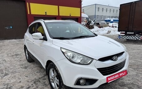 Hyundai ix35 I рестайлинг, 2012 год, 1 000 000 рублей, 2 фотография