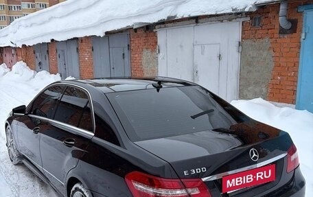 Mercedes-Benz E-Класс, 2011 год, 1 400 000 рублей, 5 фотография