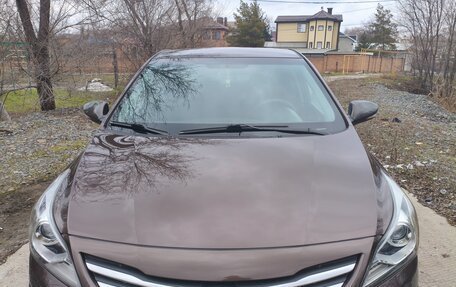 Hyundai Solaris II рестайлинг, 2015 год, 1 150 000 рублей, 3 фотография