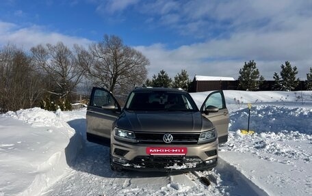 Volkswagen Tiguan II, 2020 год, 2 500 000 рублей, 4 фотография