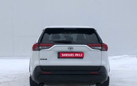 Toyota RAV4, 2020 год, 2 930 000 рублей, 6 фотография