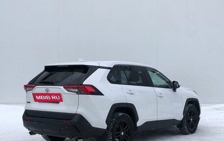 Toyota RAV4, 2020 год, 2 930 000 рублей, 5 фотография