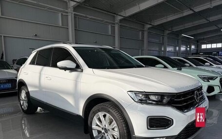 Volkswagen T-Roc I, 2022 год, 1 820 333 рублей, 2 фотография
