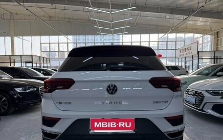 Volkswagen T-Roc I, 2022 год, 1 820 333 рублей, 4 фотография