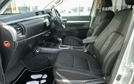 Toyota Hilux VIII, 2020 год, 3 998 000 рублей, 16 фотография