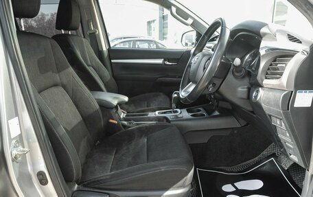 Toyota Hilux VIII, 2020 год, 3 998 000 рублей, 14 фотография