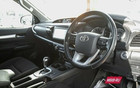 Toyota Hilux VIII, 2020 год, 3 998 000 рублей, 13 фотография