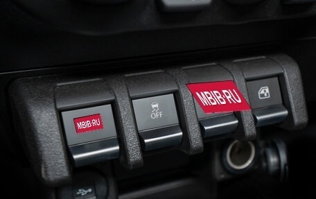 Suzuki Jimny, 2025 год, 3 730 000 рублей, 16 фотография