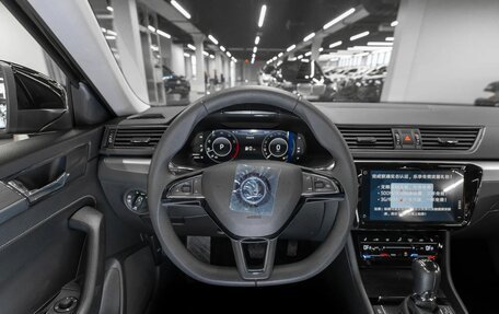 Skoda Superb III рестайлинг, 2025 год, 3 350 000 рублей, 11 фотография