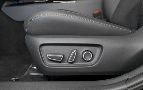 Toyota Camry, 2025 год, 4 200 000 рублей, 16 фотография