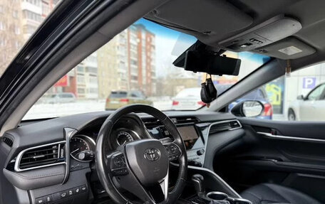 Toyota Camry, 2019 год, 2 570 000 рублей, 3 фотография