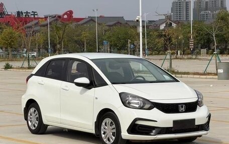 Honda Fit, 2022 год, 1 050 000 рублей, 3 фотография
