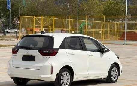 Honda Fit, 2022 год, 1 050 000 рублей, 8 фотография