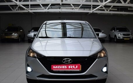 Hyundai Solaris II рестайлинг, 2015 год, 890 000 рублей, 2 фотография