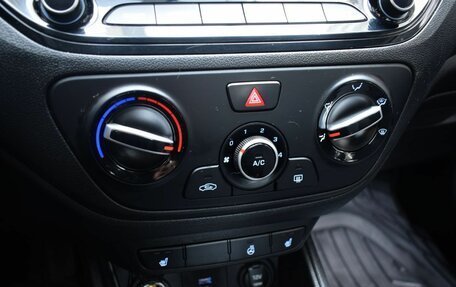 Hyundai Solaris II рестайлинг, 2015 год, 890 000 рублей, 14 фотография