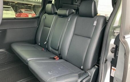 Toyota Esquire I, 2021 год, 2 370 000 рублей, 24 фотография