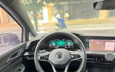 Volkswagen Golf VIII, 2023 год, 1 870 333 рублей, 13 фотография