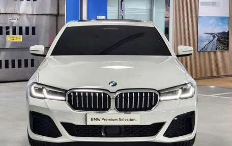 BMW 5 серия, 2022 год, 5 390 000 рублей, 2 фотография