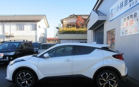 Toyota C-HR I рестайлинг, 2022 год, 2 150 000 рублей, 2 фотография