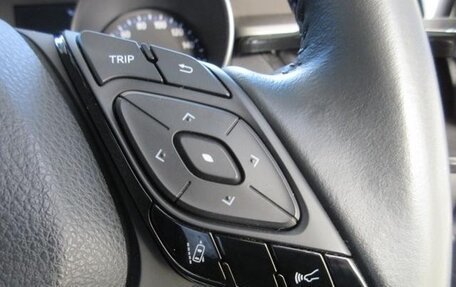 Toyota C-HR I рестайлинг, 2022 год, 2 150 000 рублей, 9 фотография