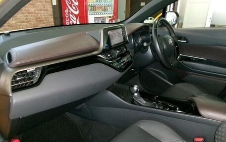 Toyota C-HR I рестайлинг, 2017 год, 1 500 000 рублей, 11 фотография