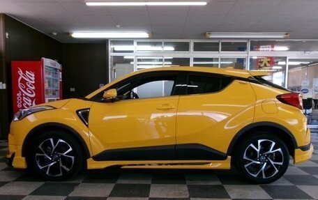 Toyota C-HR I рестайлинг, 2017 год, 1 500 000 рублей, 4 фотография