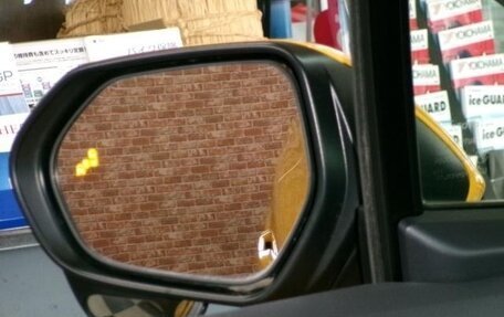 Toyota C-HR I рестайлинг, 2017 год, 1 500 000 рублей, 27 фотография