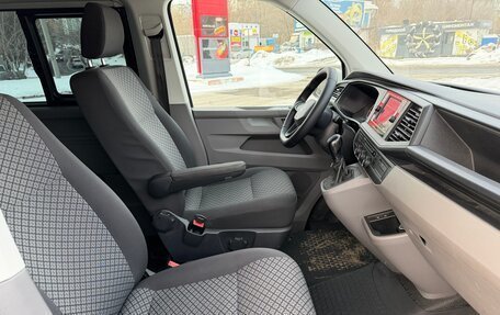 Volkswagen Caravelle T6 рестайлинг, 2020 год, 4 390 000 рублей, 12 фотография