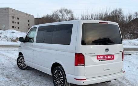 Volkswagen Caravelle T6 рестайлинг, 2020 год, 4 390 000 рублей, 6 фотография