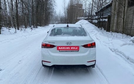 Hyundai Solaris II рестайлинг, 2018 год, 850 000 рублей, 2 фотография