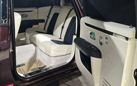 Rolls-Royce Ghost Series II рестайлинг, 2025 год, 54 000 000 рублей, 32 фотография